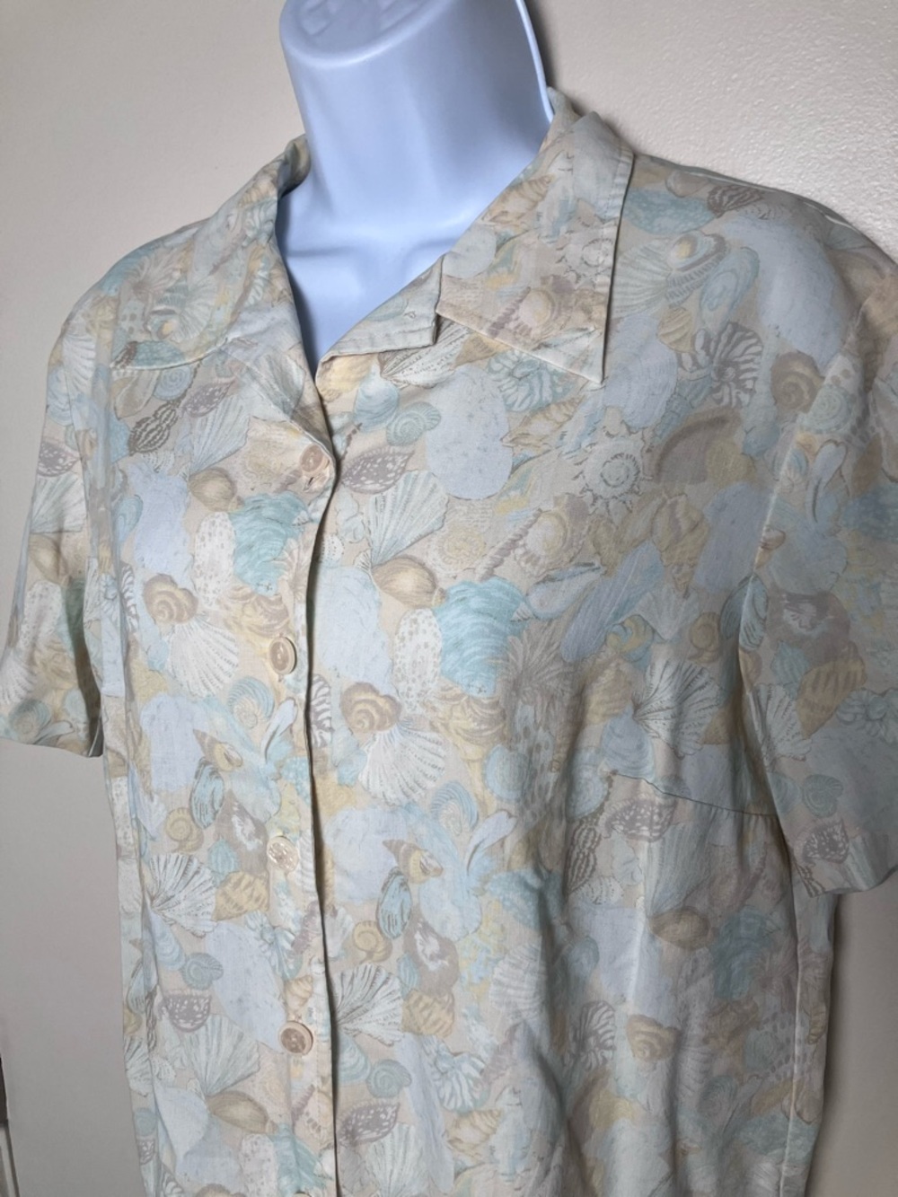 Jantzen Vintage Seashell All Over Print Button Down Women's Shirt Size Medium